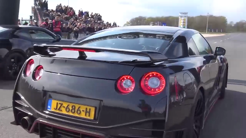 日产gtr R35与兰博基尼杠上了 直线加速比拼