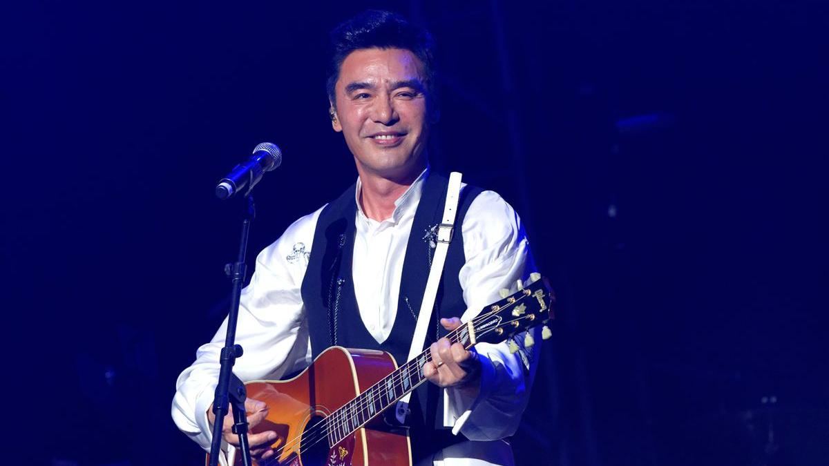 潇洒哥钟镇涛这首经典粤语歌曲,我整整听了一天,还是很好听