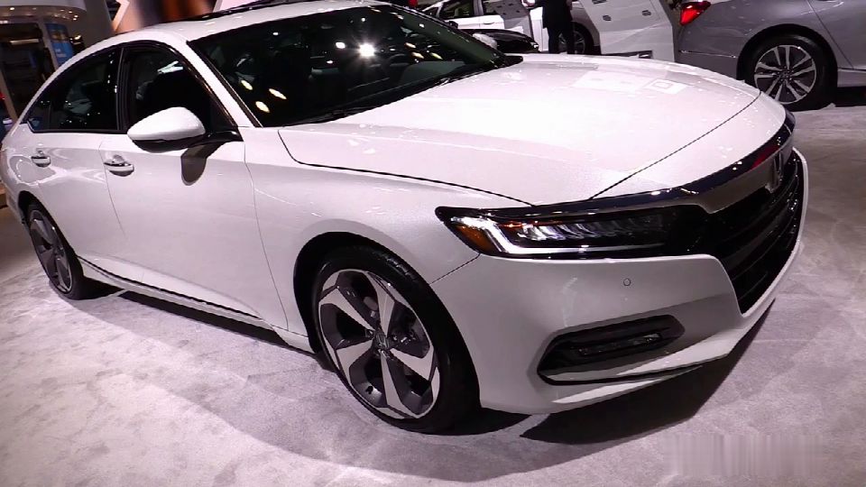 2019款 本田 雅阁 2.0t