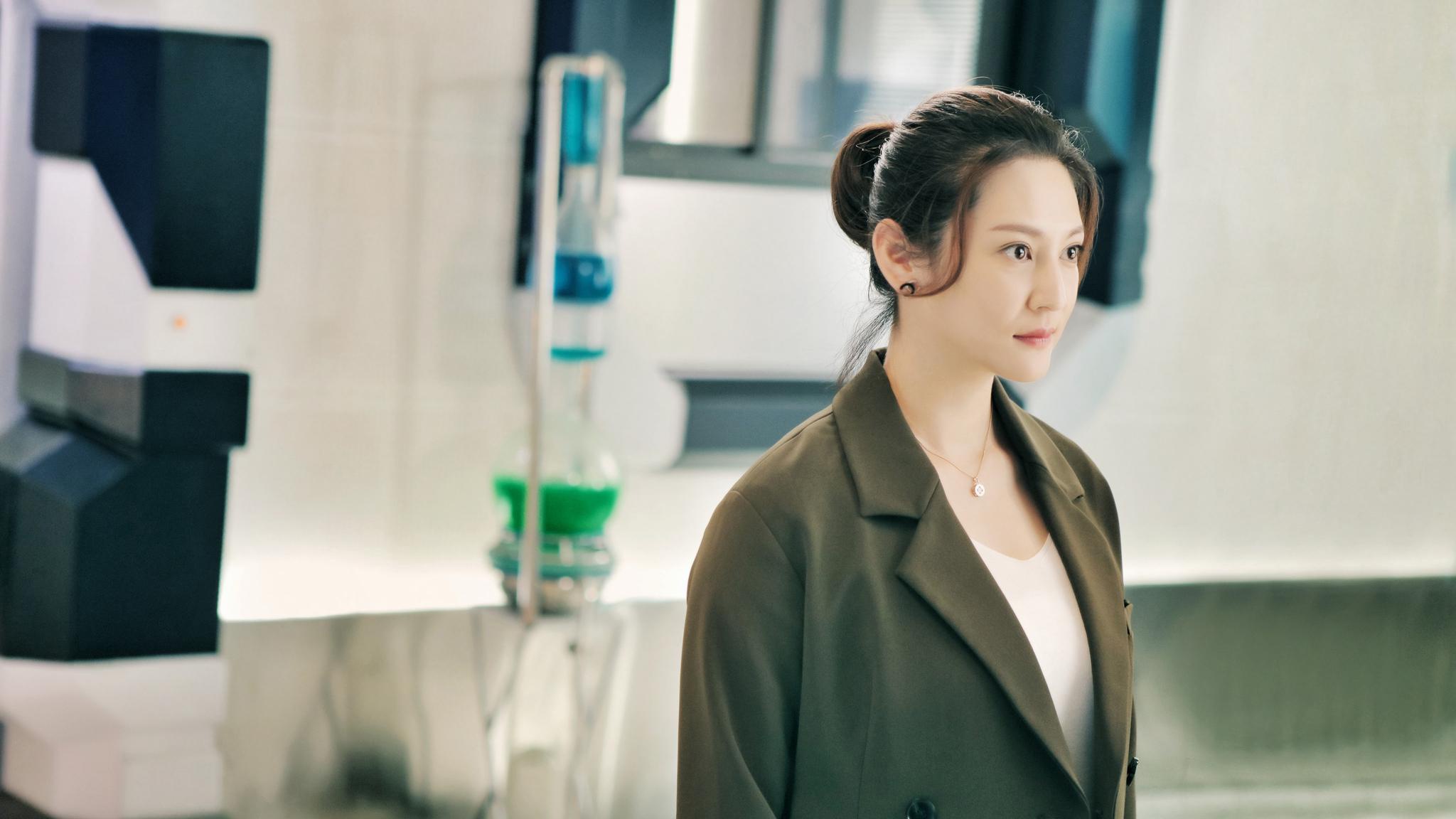 百变演员张澎澎出演《最强狂兵》 首次解锁高知女性形象