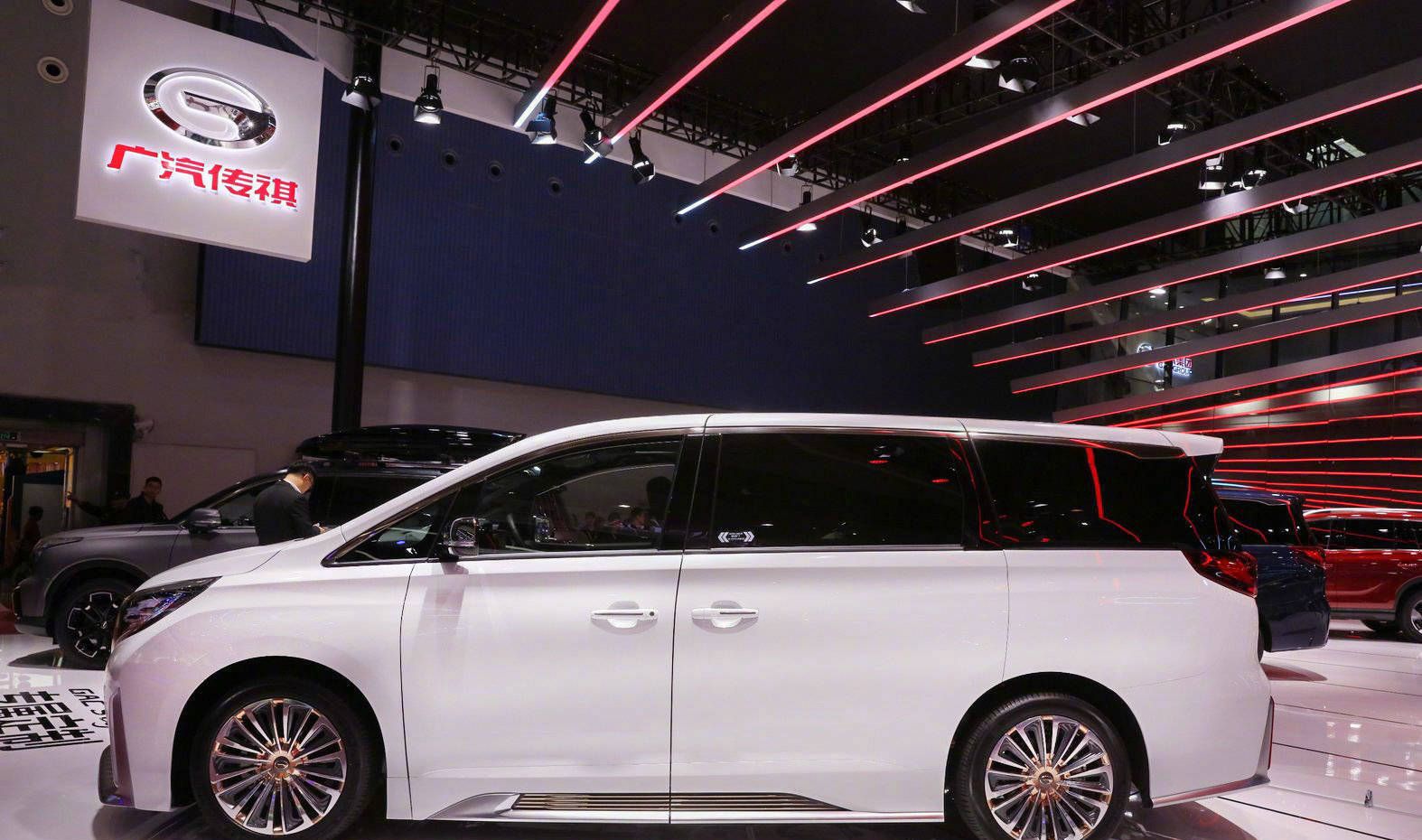 明星保姆车太帅了这辆可以媲美埃尔法的国产车