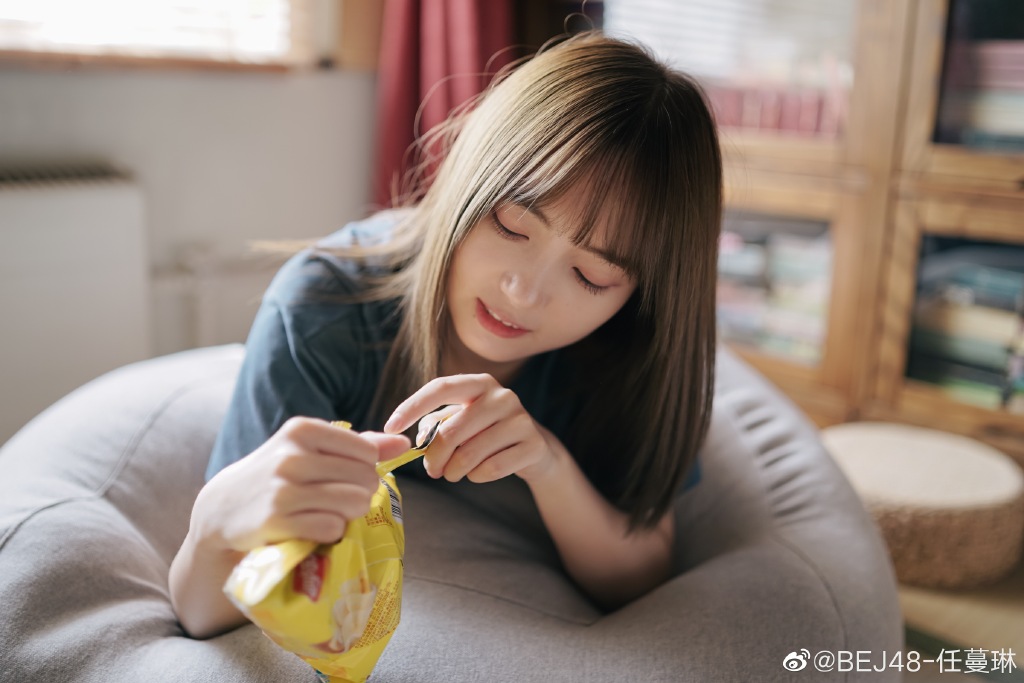 偶像美少女bej48-任蔓琳迷人写真美照