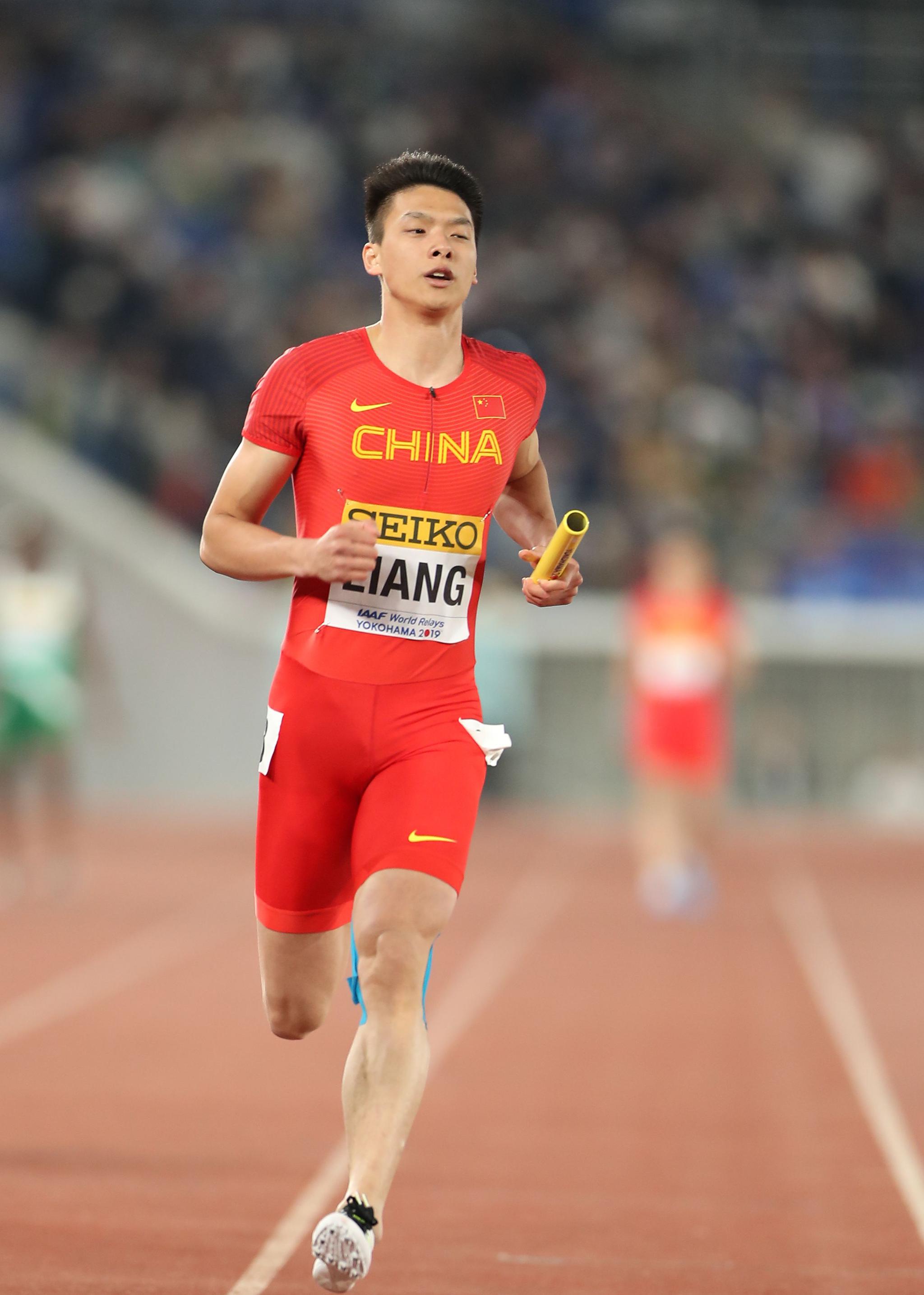 田径世界接力赛中国队晋级男子4x100米接力决赛