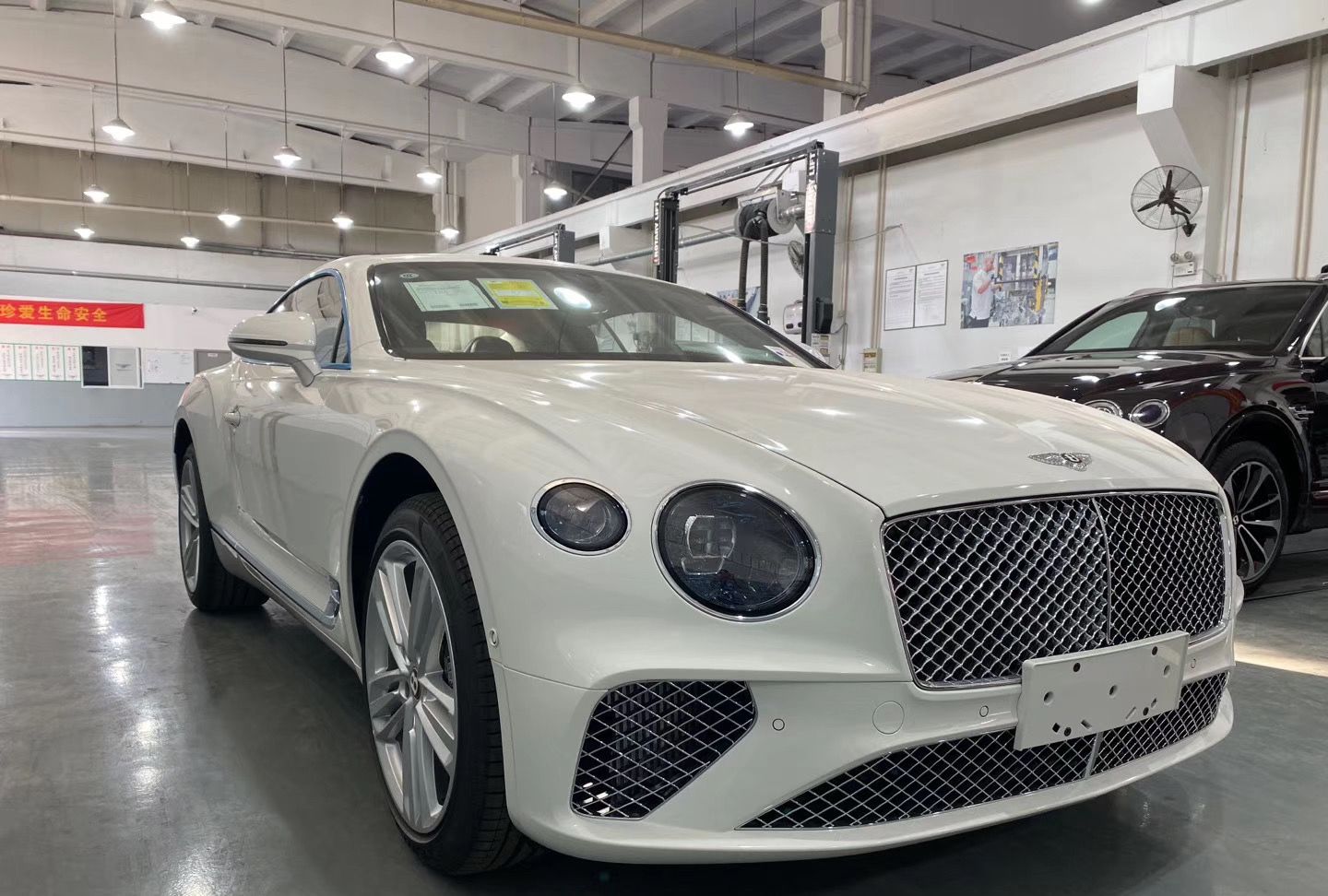 2020款宾利欧陆gt