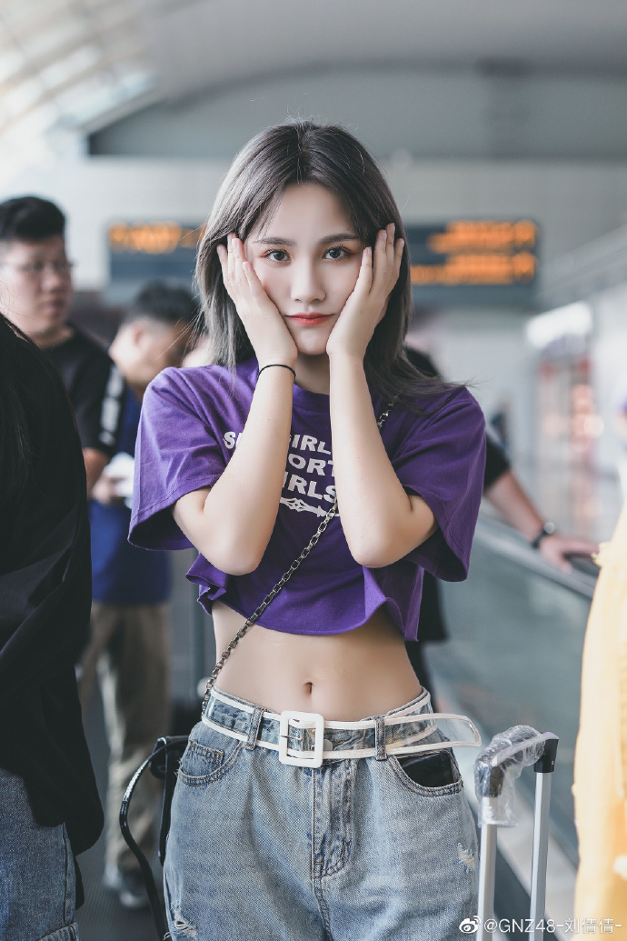 偶像女团gnz48-刘倩倩迷人写真美照欣赏_高清图集_新浪网