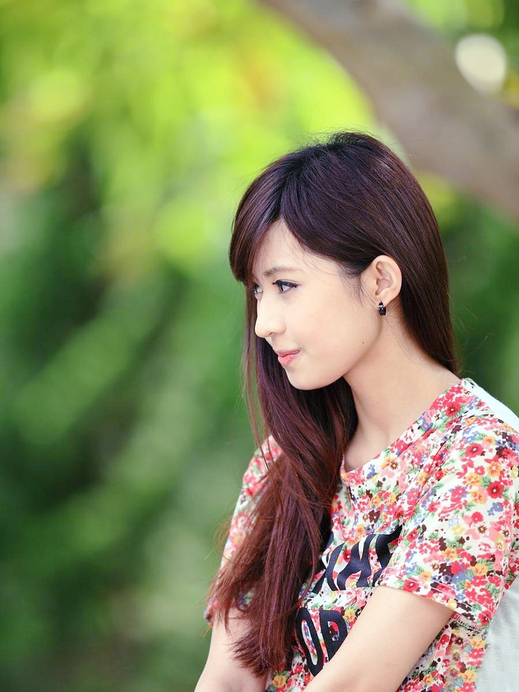 大光圈镜头下的长发可爱清秀姑娘|人像|可爱|摄影_新浪网