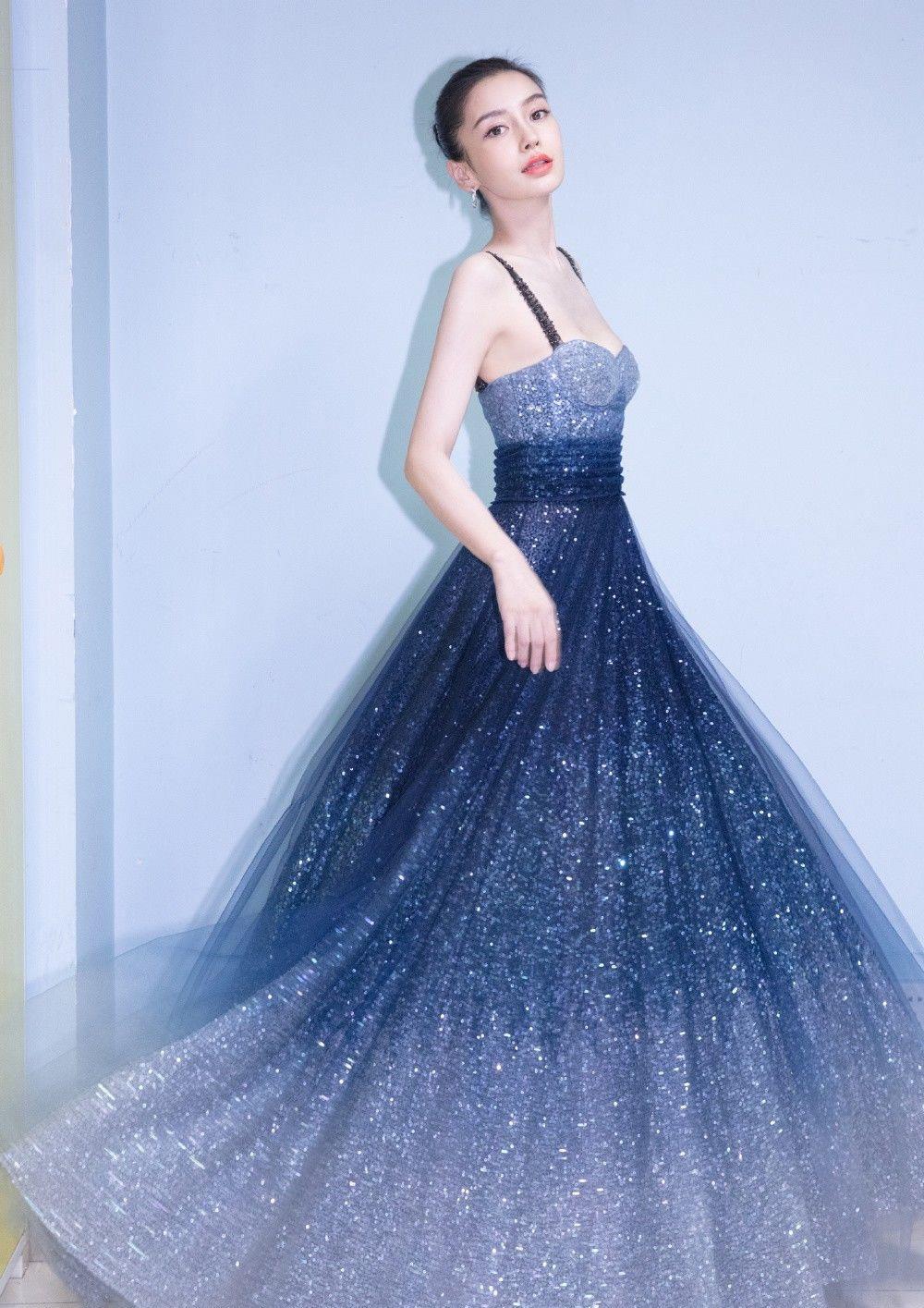 杨颖十分惊艳的八款礼服,仙气满满女神范十足,美出新高度!