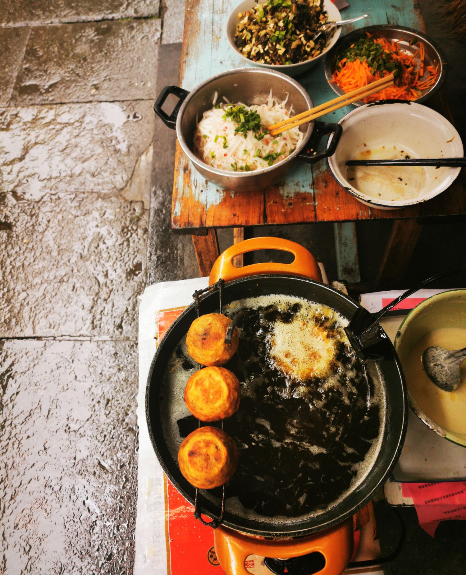 廿八都古镇特色美食:廿八都风炉豆腐,油炸果