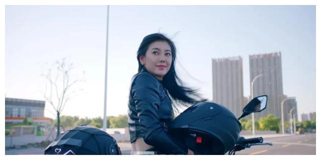 Diss王传君,cue杨超越,强行大圆满,《爱情公寓》凉凉了?