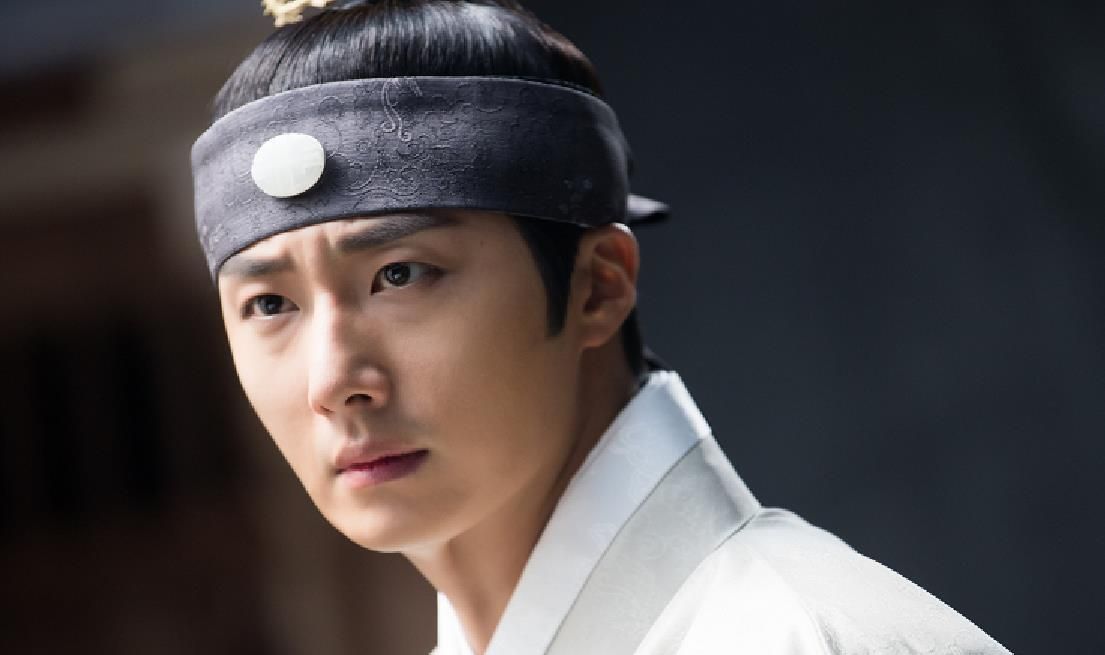 韩剧獬豸公开一组丁一宇的宣传照古装造型超帅气的欧巴