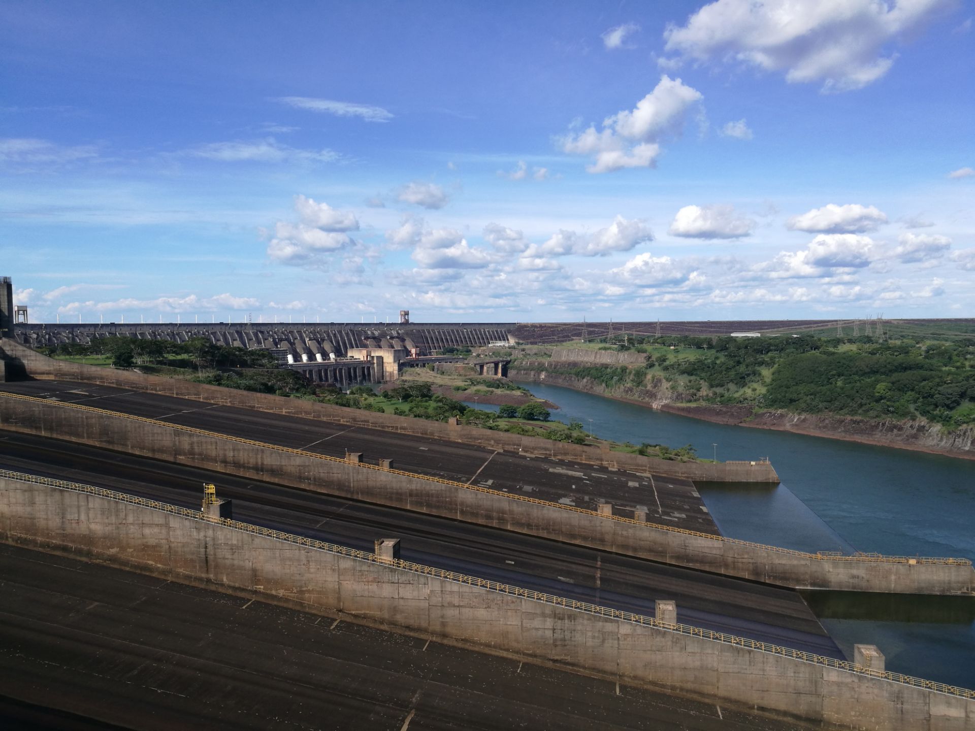 南美 巴西 伊瓜苏 伊泰普水电站 世界第二大水电站