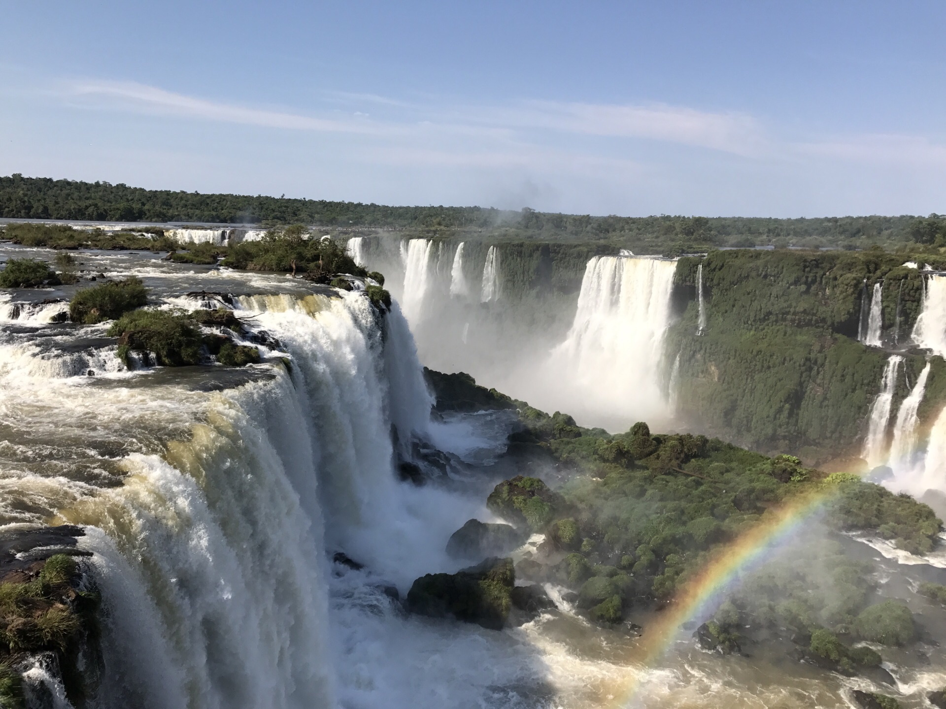 南美 巴西 伊瓜苏大瀑布 世界五大瀑布之一 也是世界上最宽的瀑布