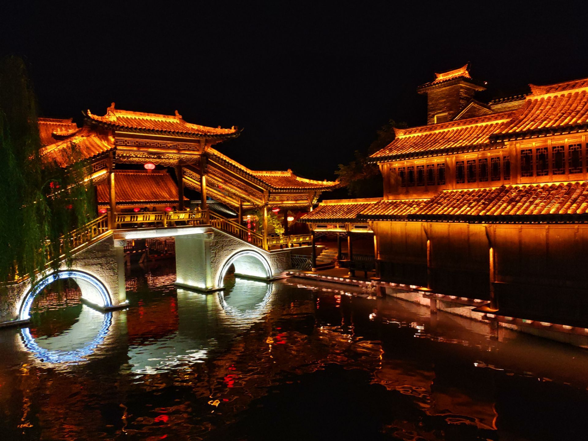 山东省枣庄市台儿庄古城灯光夜景