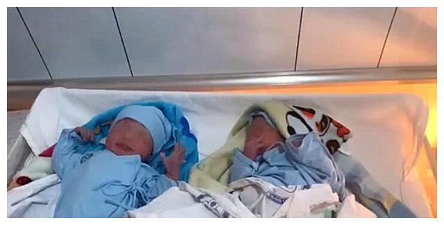 (van thuy duong的双胞胎儿子)12月8日下午3点,在将近9个月的怀孕之后