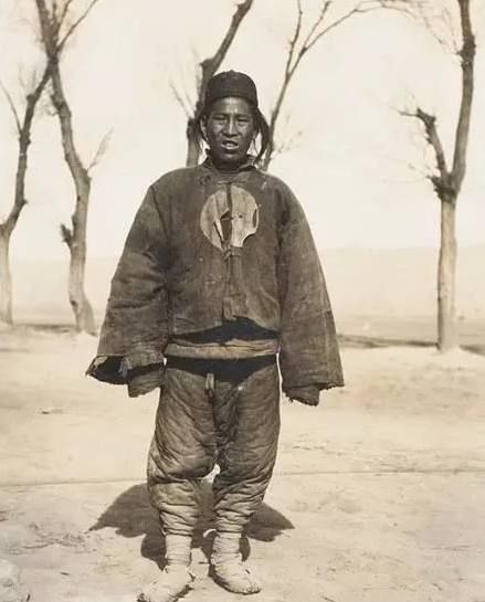 罕见老照片:1927年,清朝灭亡后,中国人生活的真实照片!