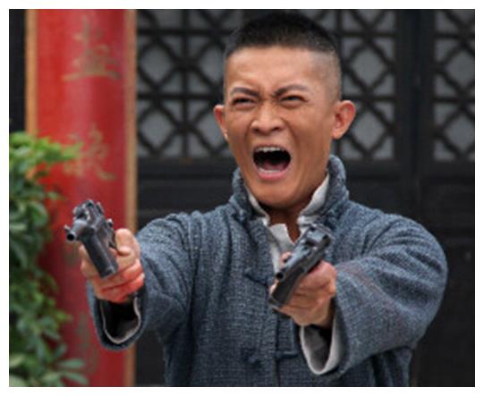 丑娘张少华干儿子自降片酬带妻进组演技精湛今却无戏可拍