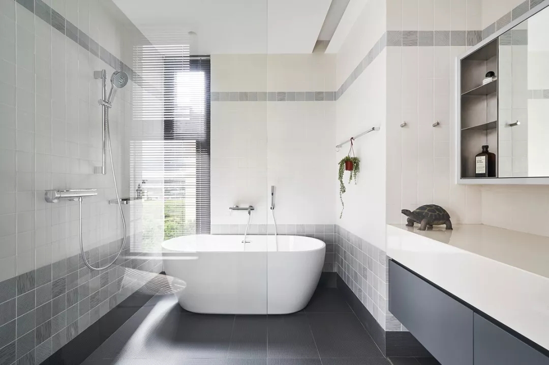 装修公司案例｜126㎡简约公寓装修设计，书架这么用，多出一间房