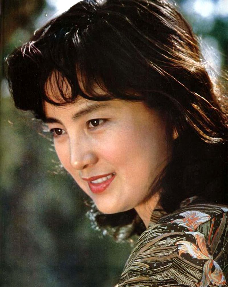 张金玲,12张老照片,40年前的女明星,神态俏丽灵气四溢