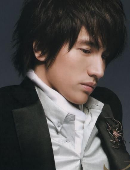 谢霆锋剪去长发,周渝民剪去长发,男明星剪去长发后气质都变了