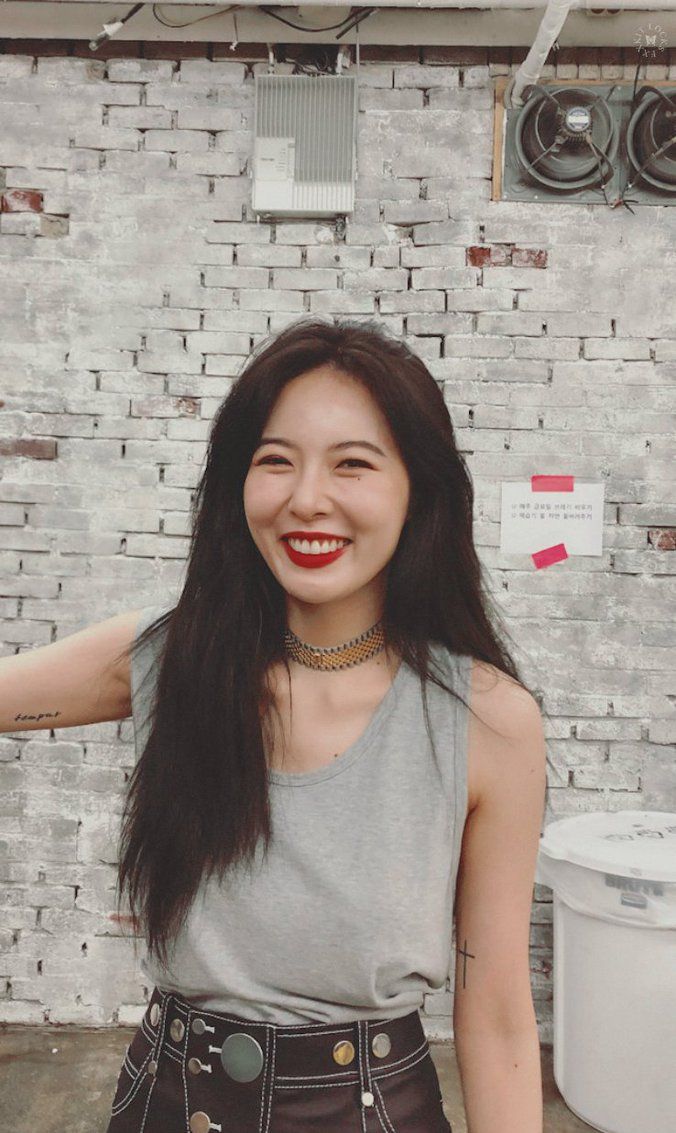 韩国女歌手泫雅的4种风格邪魅红唇和清新生活照你喜欢哪个