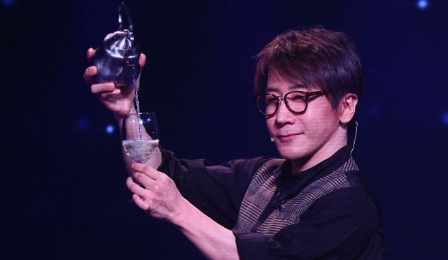 春晚刘谦魔术引热议,网友纷纷表示不过瘾,感慨缺少神托董卿没味|刘谦|春晚|董卿_新浪新闻