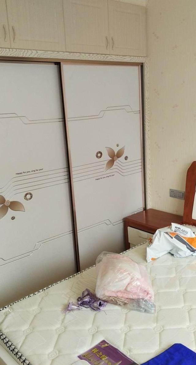 晒晒我的12万新房只有94平，卧室衣柜是靓点，估计你没有见过！