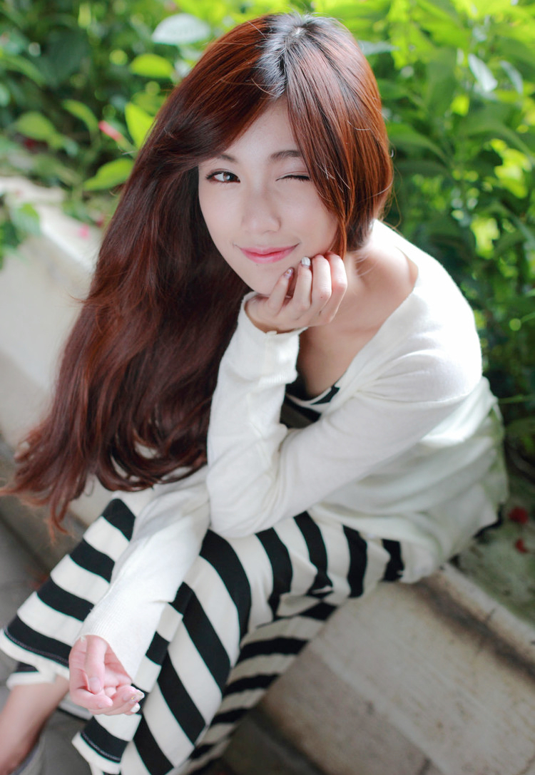 那纯情艳丽可爱的邻家秀美萌女子