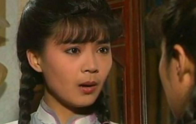 她是《婉君表妹》里的小婉君,8岁成名25岁嫁豪门,62岁依旧貌美