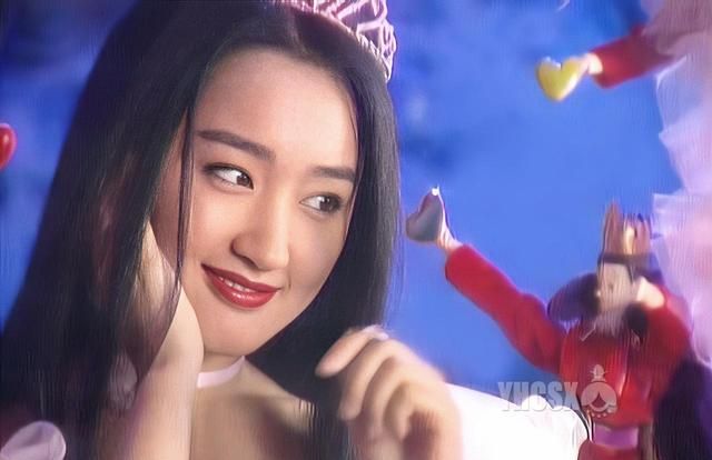 杨钰莹的成名之初,一个会害羞的女孩,"众神"护佑下的天之骄女