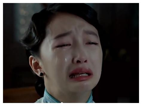 同样是哭泣,赵丽颖可爱,周冬雨变丑,热巴变得更漂亮了