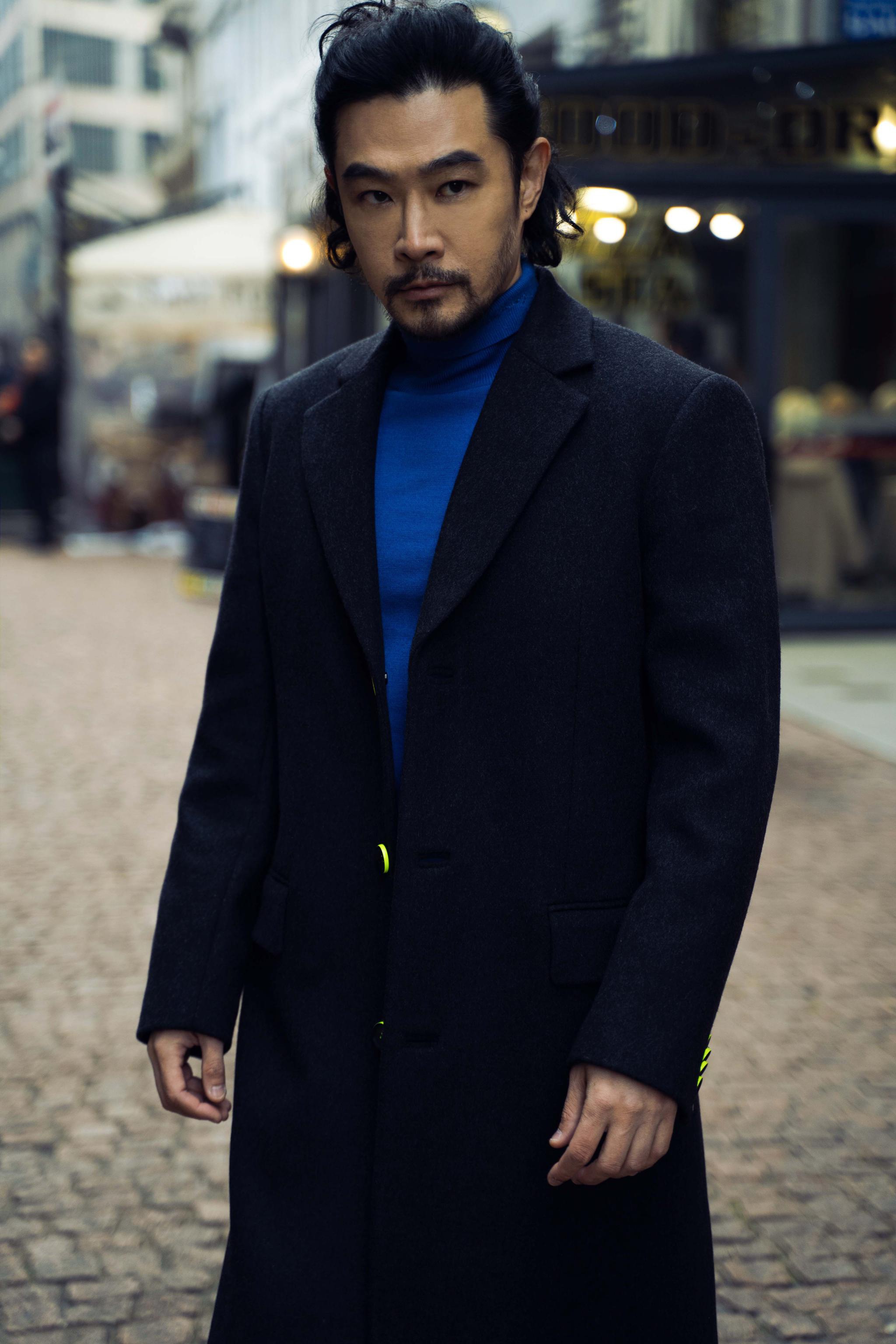 黄维德米兰写真曝光 绅士儒雅尽显熟男魅力