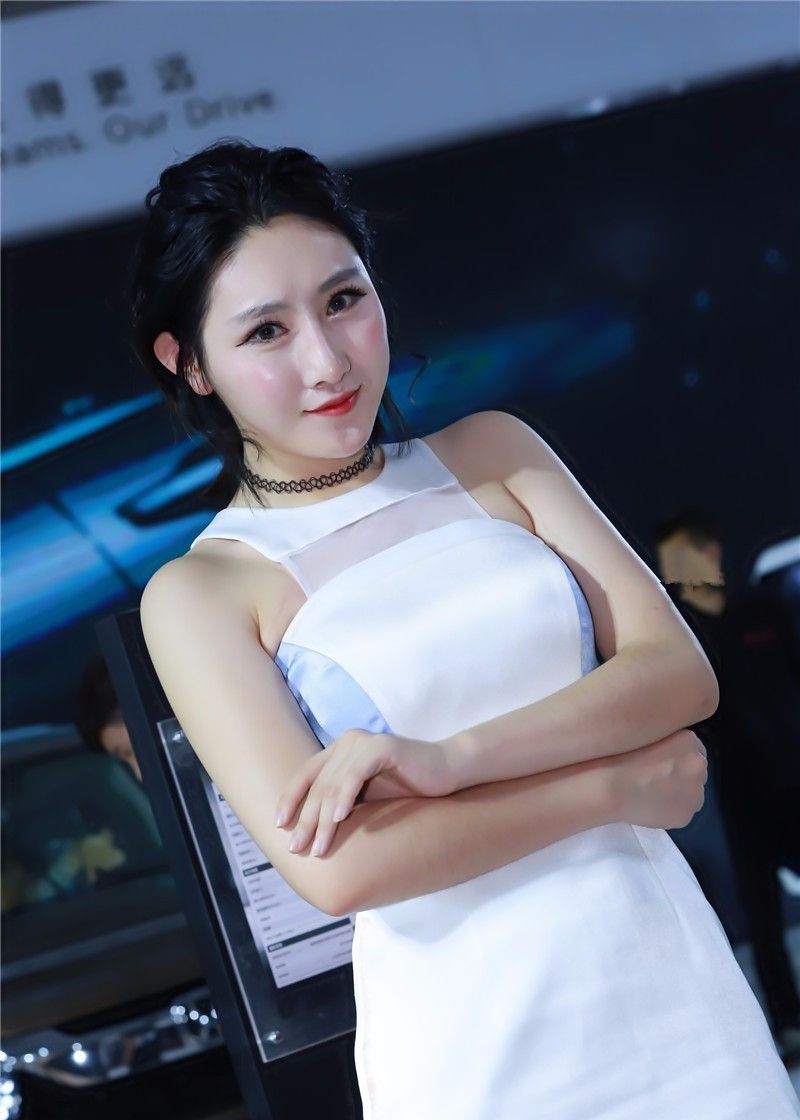 街拍当看到图9美女时瞬间心动世间怎么会有如此美丽的女子