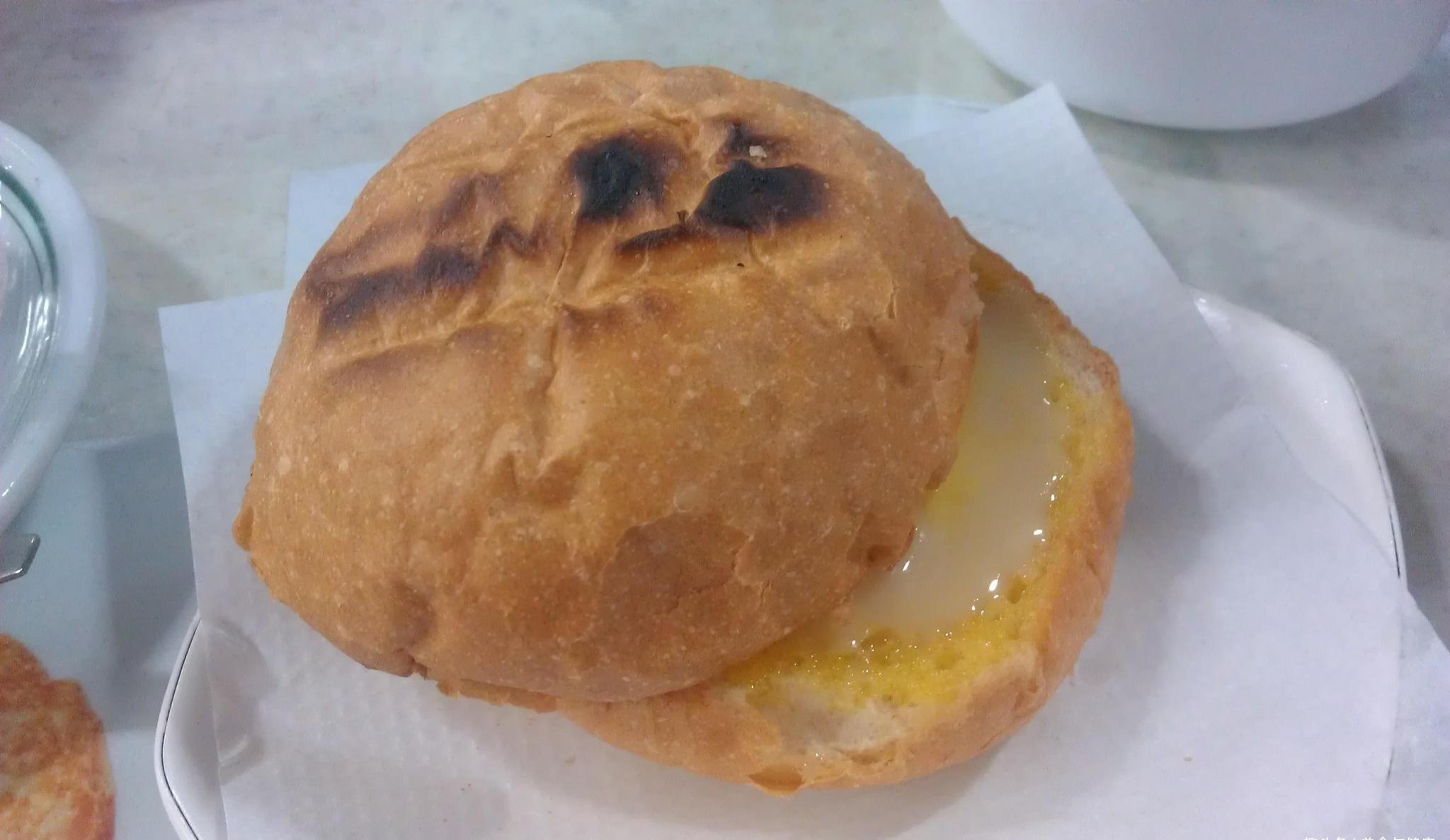 港式奶油猪仔包酥酥脆脆,入口即化