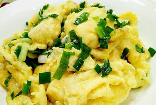 今天给大家介绍葱花炒蛋的做法,简单好吃,赶紧试试