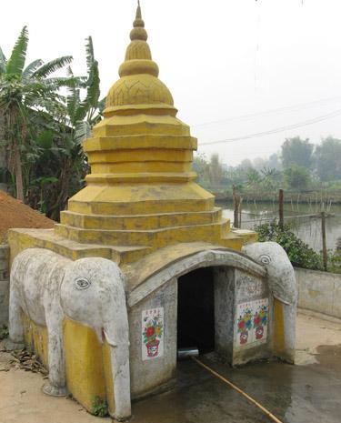 西双版纳傣家村寨清洁美观的古井