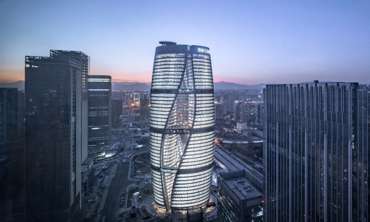 北京丽泽SOHO震撼开幕,致敬伟大建筑师扎哈·哈迪德
