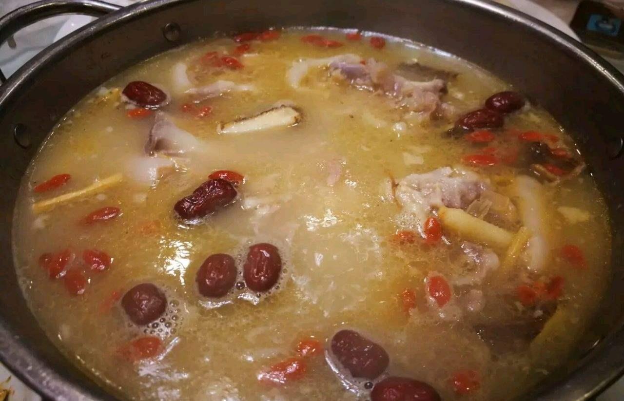 可作菜,又可作汤锅,老妈蹄花汤6种做法,既美胃,又美容