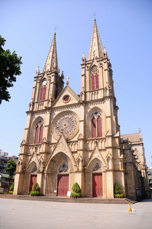 探访广东省广州市石室圣心大教堂中国最美教堂之一