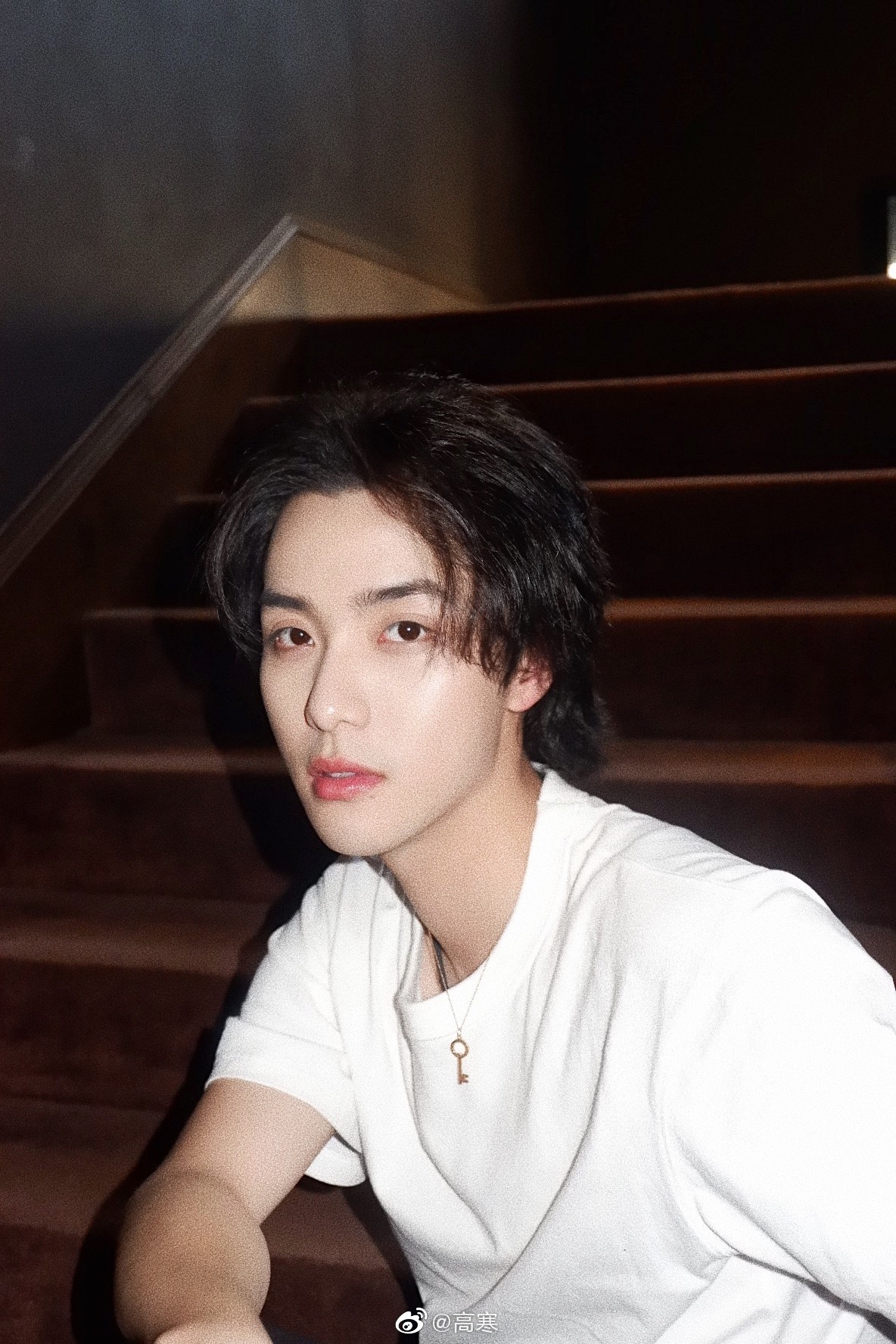 高寒在影片拍摄中不断学习和提升自己的演技,他的演员之路刚刚开启,从