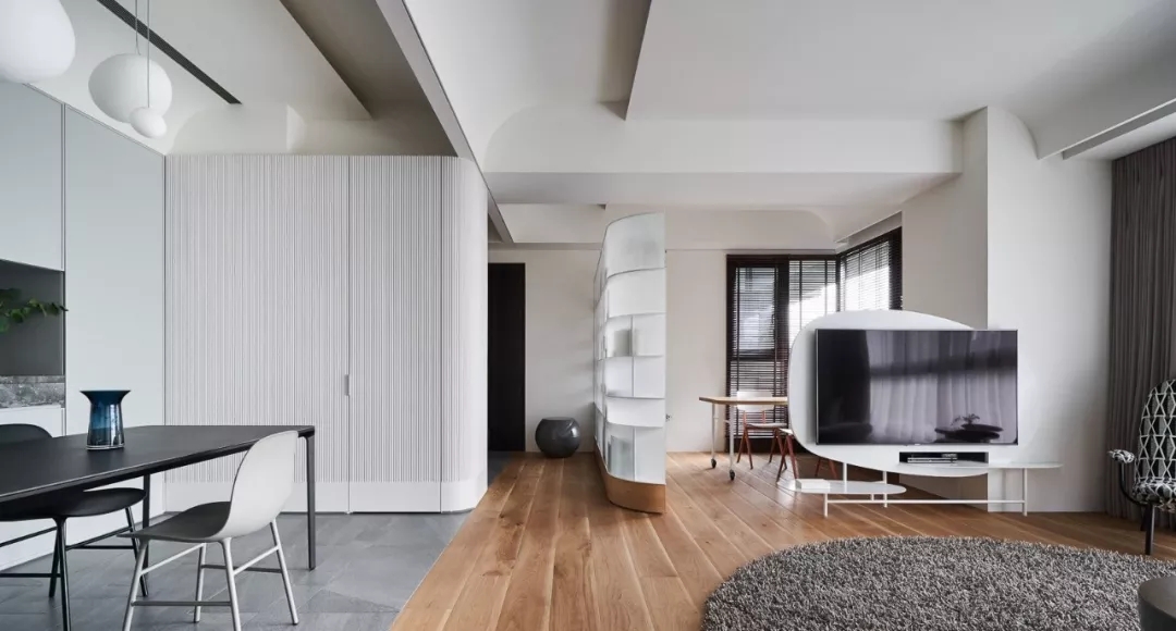 装修公司案例｜126㎡简约公寓装修设计，书架这么用，多出一间房