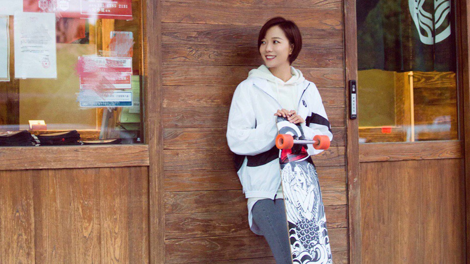 真给跪了|王珞丹|女明星|小姐姐_新浪新闻