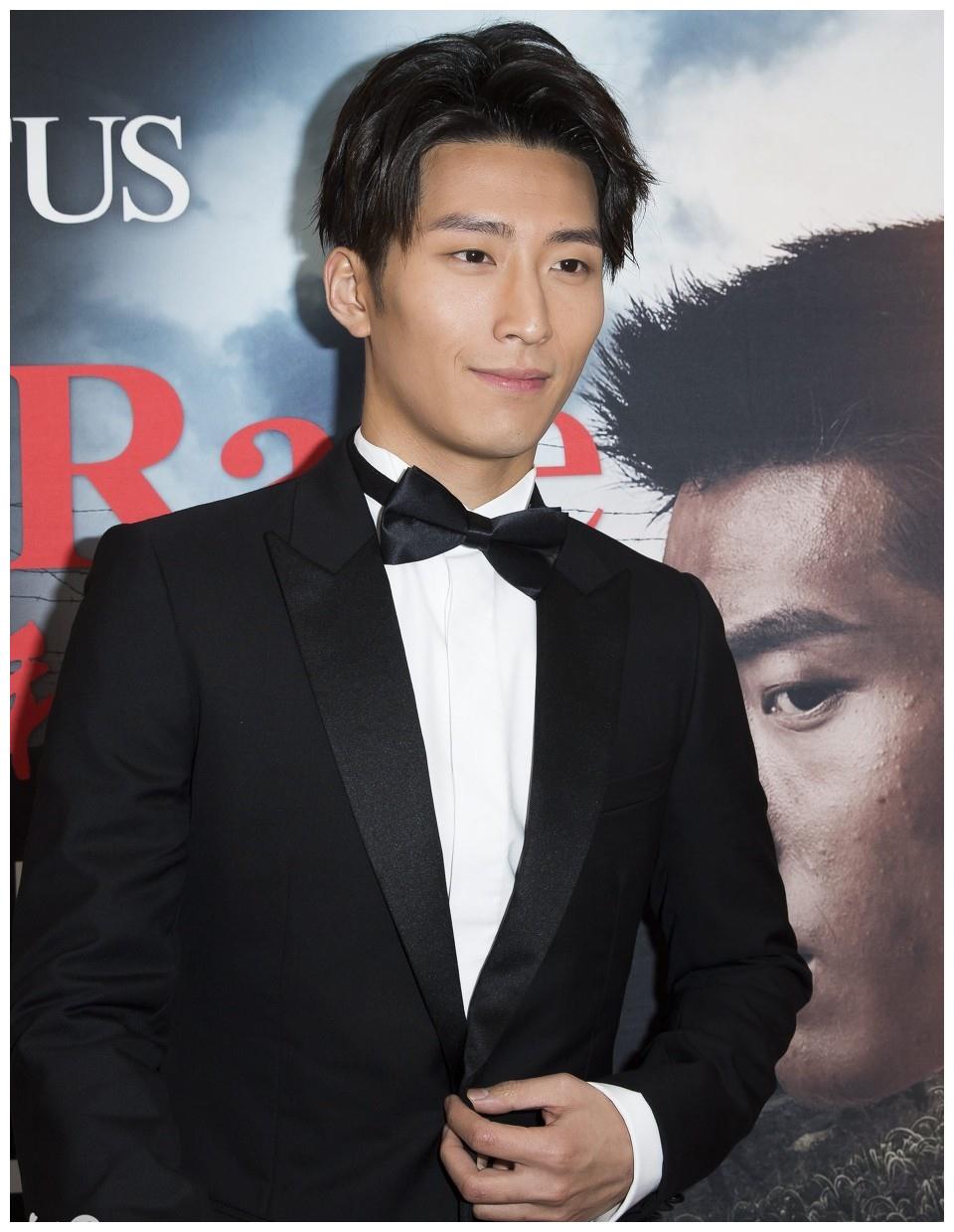 就是我们的燕洵世子窦骁,因为《楚乔传》圈粉无数,但是他是加拿大国籍