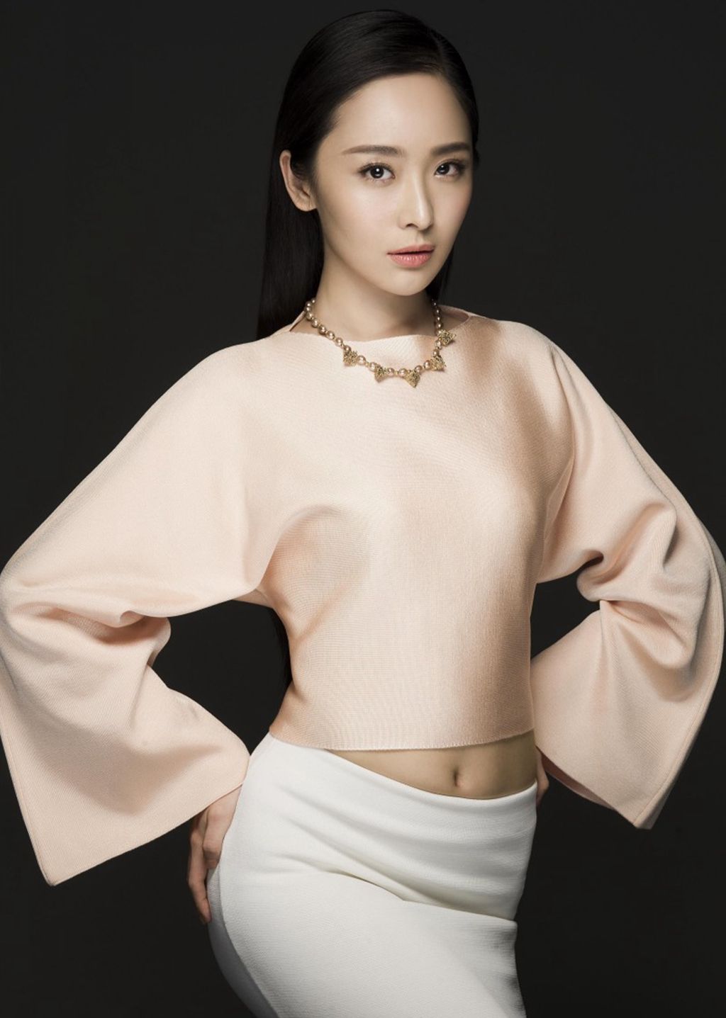 曼妙身材绝色美人李曼