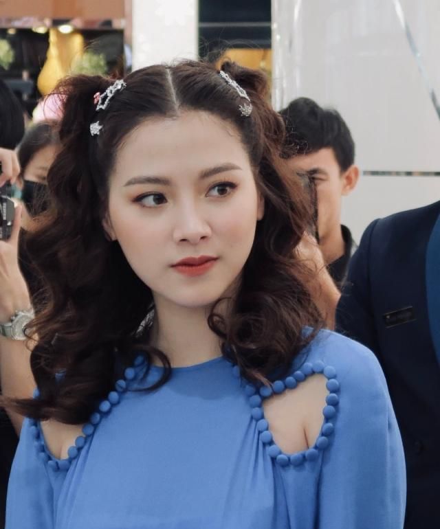 这部电影由泰国知名女演员小水主演,小水的演技大家