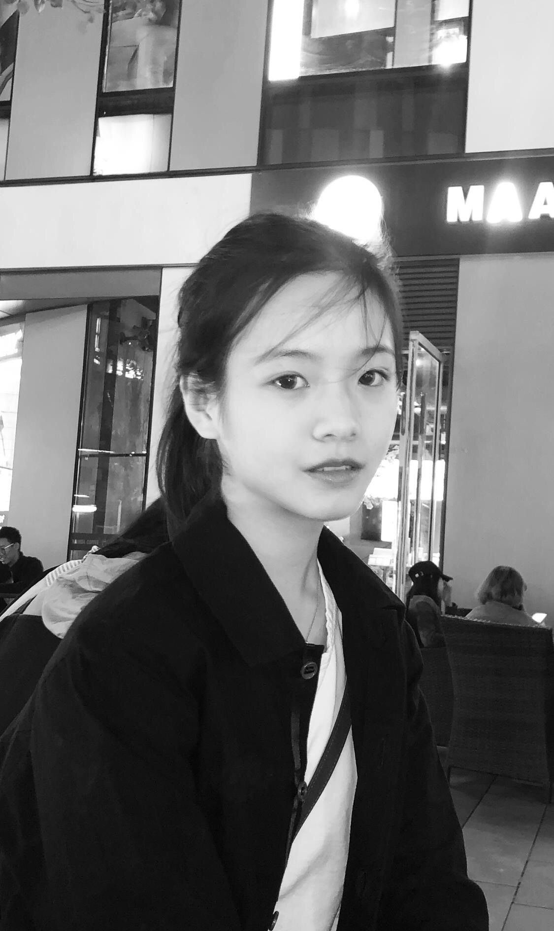 李庚希:一个爱笑的清纯女孩