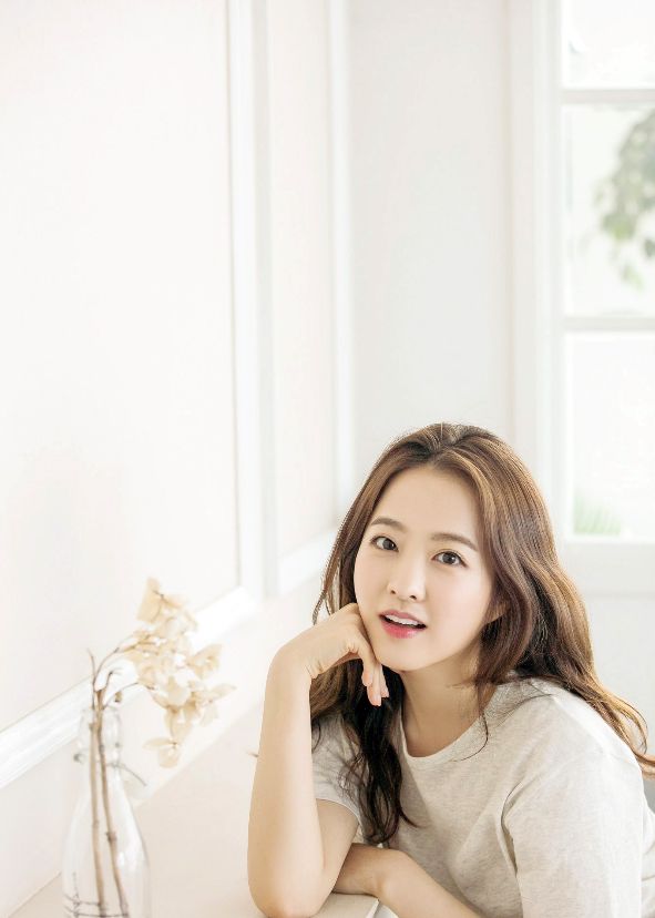 韩国清纯女神朴宝英,青春活力十足,可爱的样子十分有亲和力