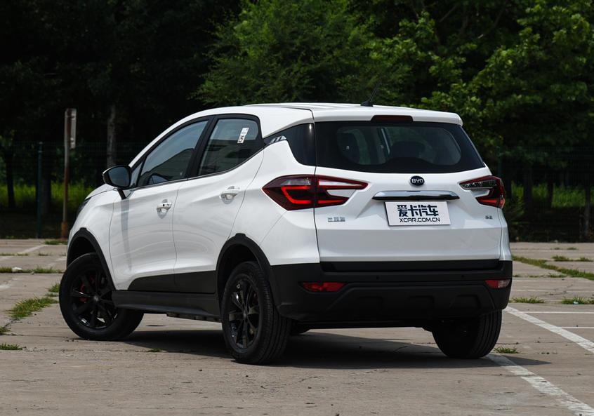 比亚迪s2正式上市补贴后售898万元起