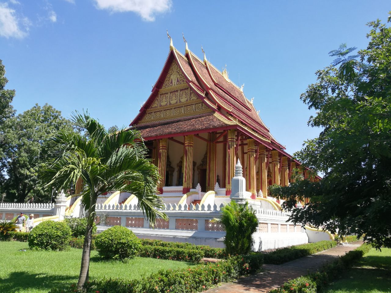 老挝著名景点介绍，去老挝必打卡的景点_万象