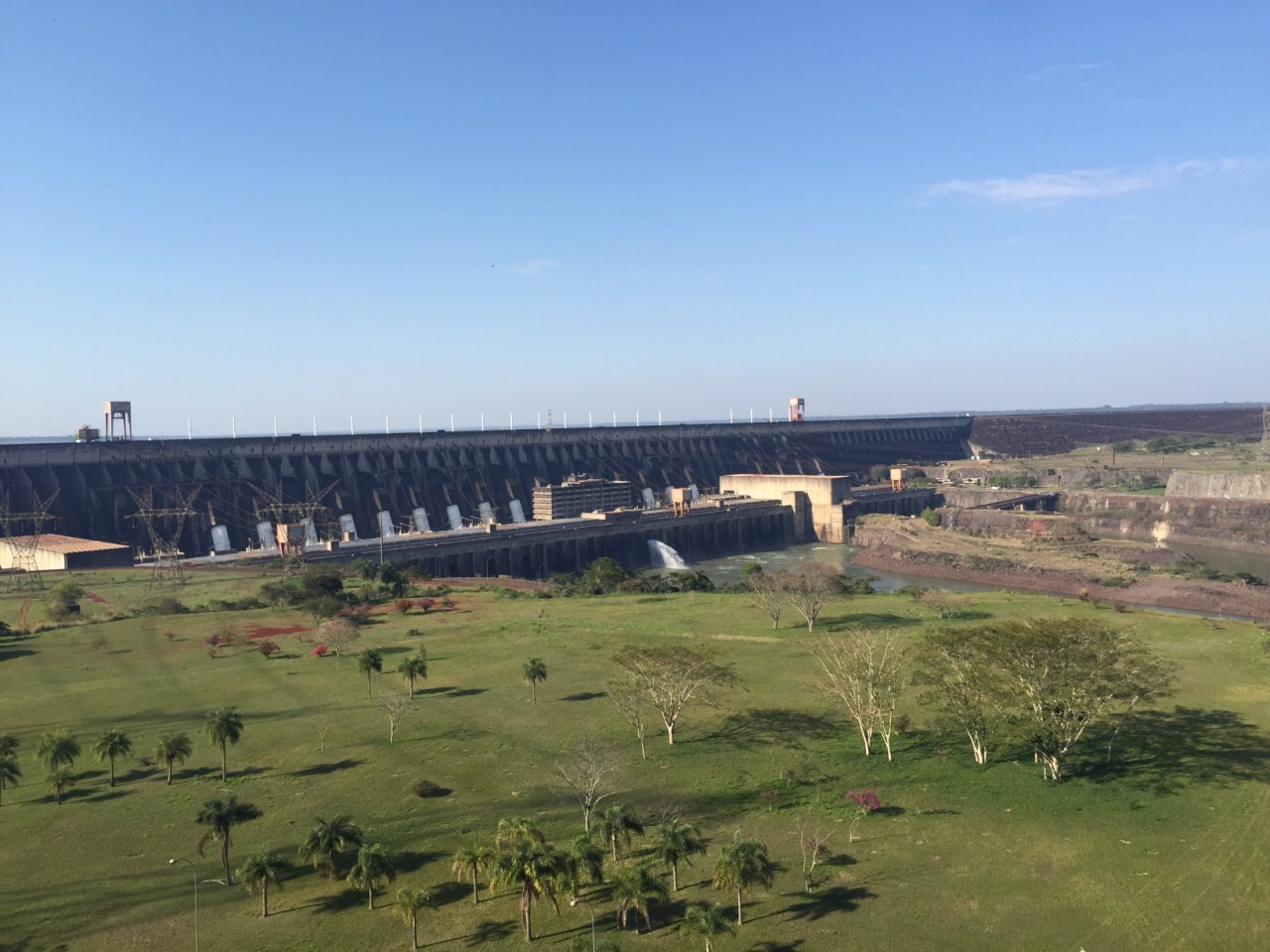 南美洲最大的水电站图片