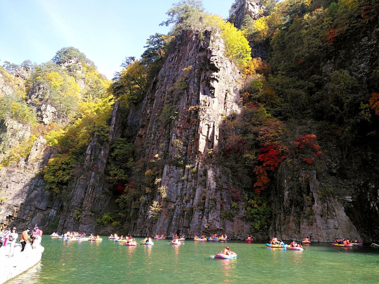 辽宁省 本溪市 桓仁满族自治县 龙溪谷 秋色